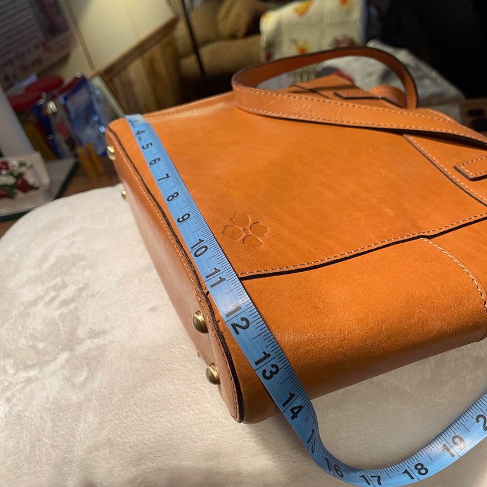 Patricia Nash Shoulder Bag - Picture 3 of 13